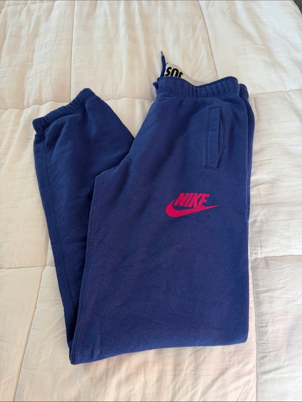 Nike women’s  Blue Sweatpants, small